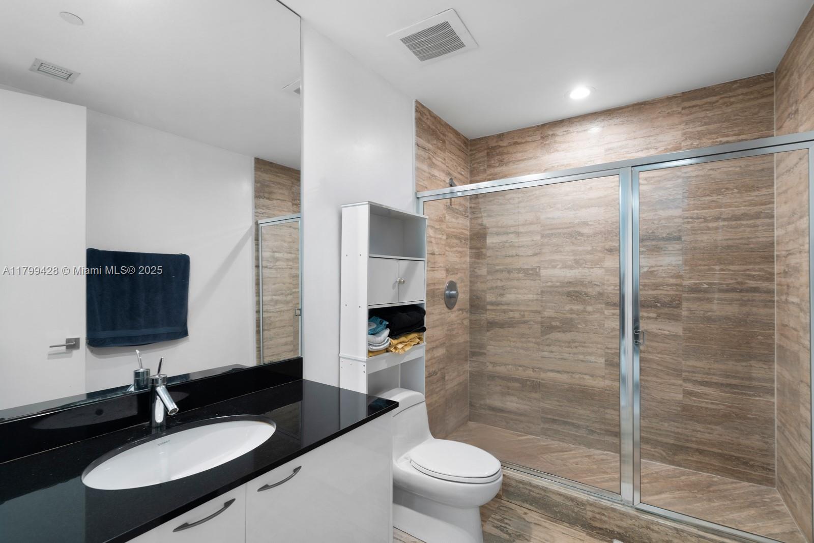 TDR TOWER II CONDO - Residential