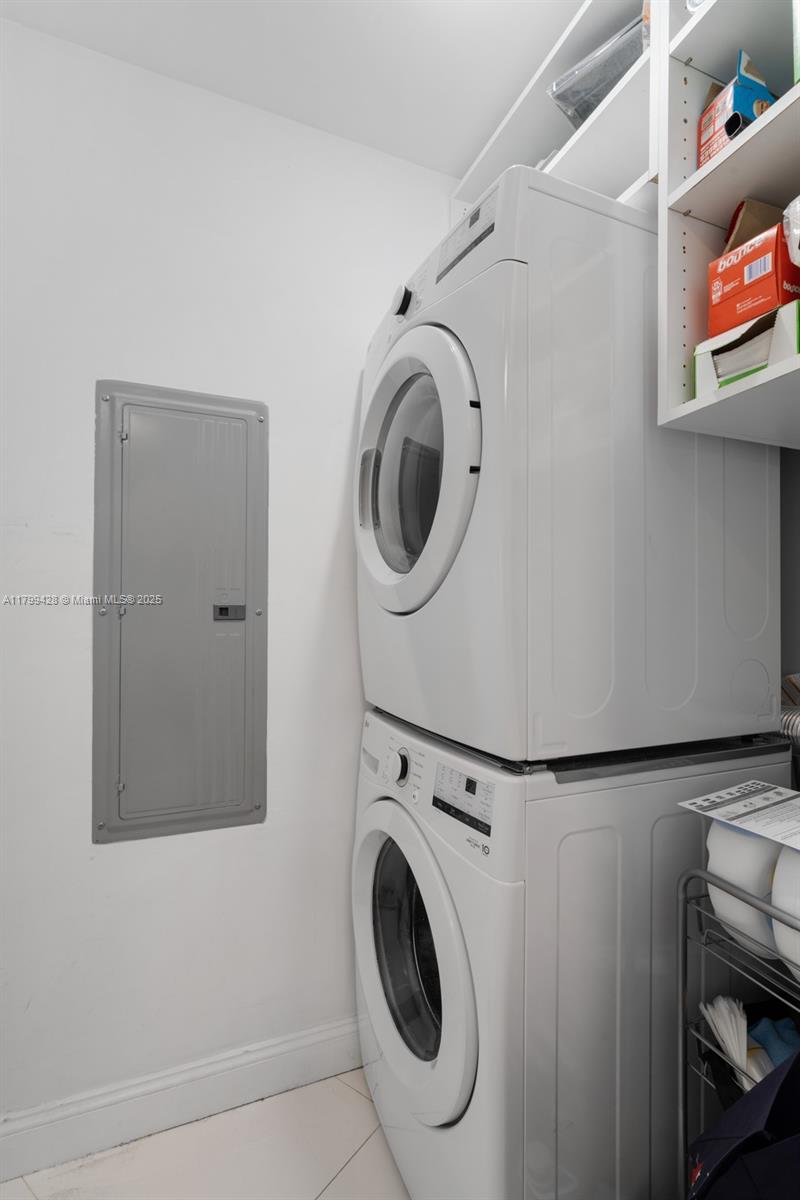 TDR TOWER II CONDO - Residential