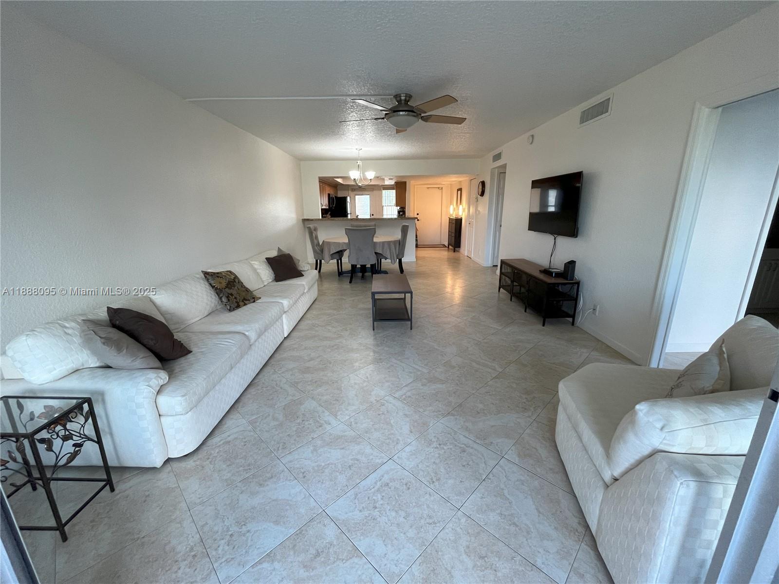 NO 50 PALM-AIRE COUNTRY C - Residential Lease