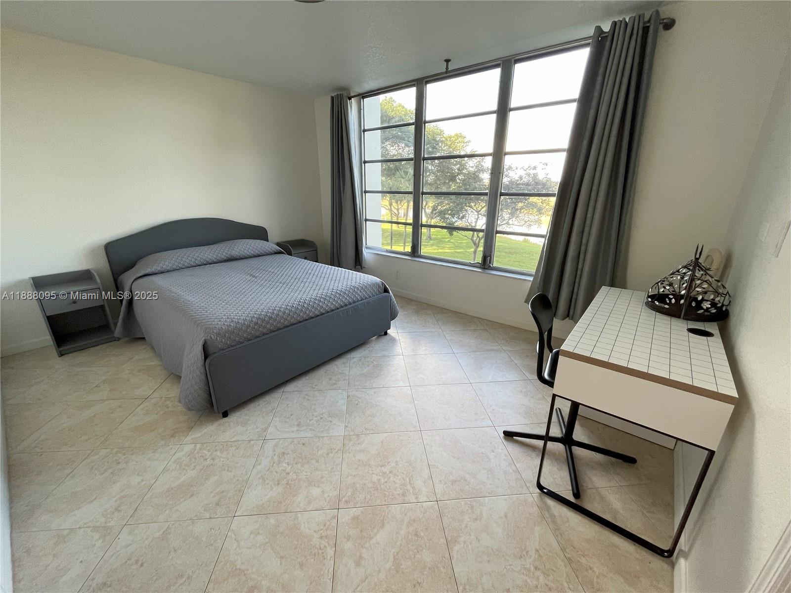 NO 50 PALM-AIRE COUNTRY C - Residential Lease