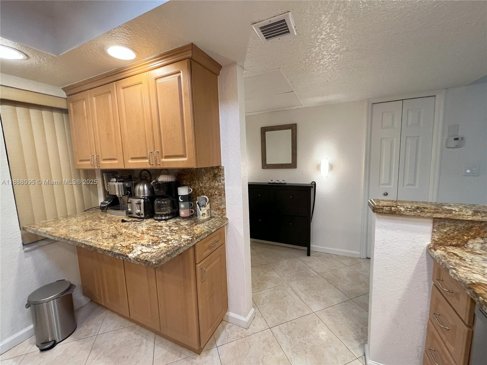 NO 50 PALM-AIRE COUNTRY C - Residential Lease