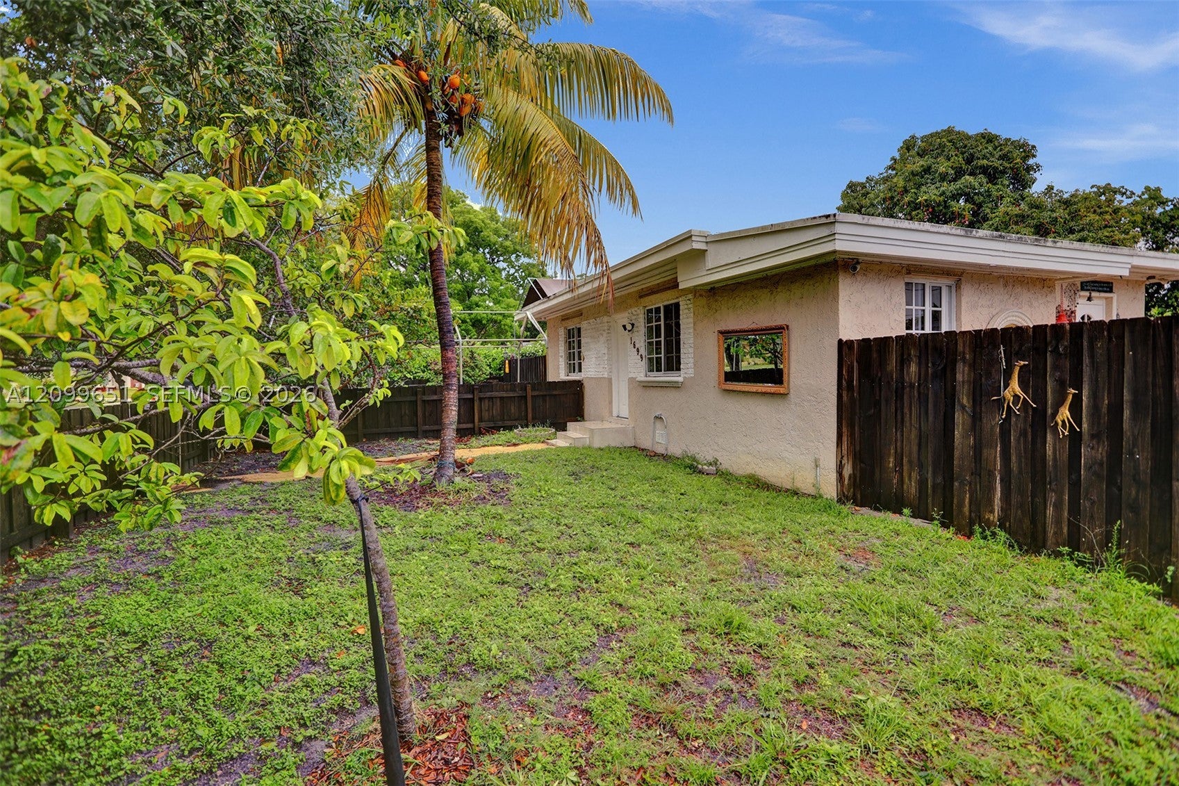 1699 NE 157th Ter