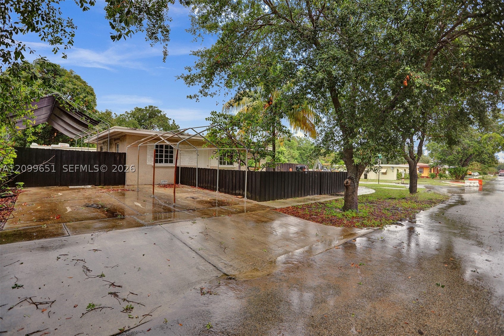 1699 NE 157th Ter