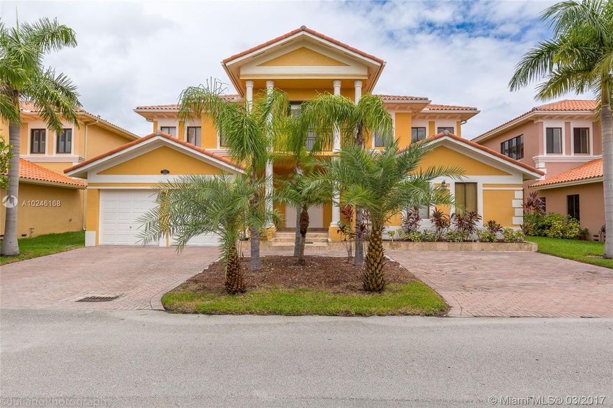 BEAUTIFUL 6 BEDROOMS, 5 BATHS HOUSE, WITH OPEN AND HUGE KITCHEN WITH STAINLESS STEEL APPLIANCES, PLENTY OF PARKING SPACES. 2 BEDROOMS WITH BATHS ON THE FIRST FLOOR. RENT INCLUDES BASIC CABLE, INTERNET AND LAWN CARE. THE ASSOCIATION REQUIRES A MONTH RENT SECURITY DEPOSIT.