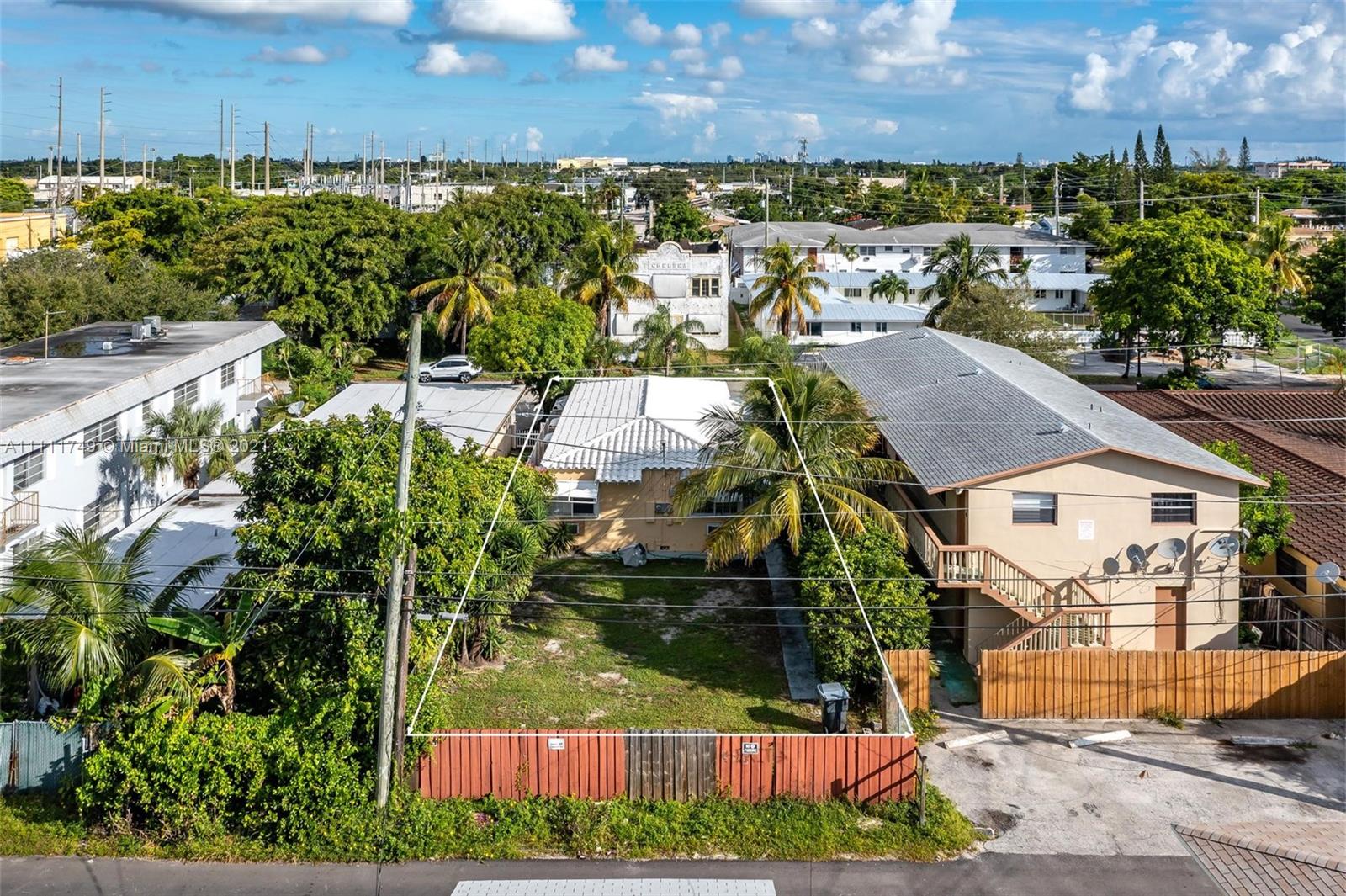 HOLLYWOOD - Residential Income