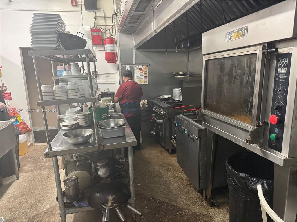 Photo of 1936 Hollywood Blvd, Hollywood, FL 33020 (MLS # A11939625)