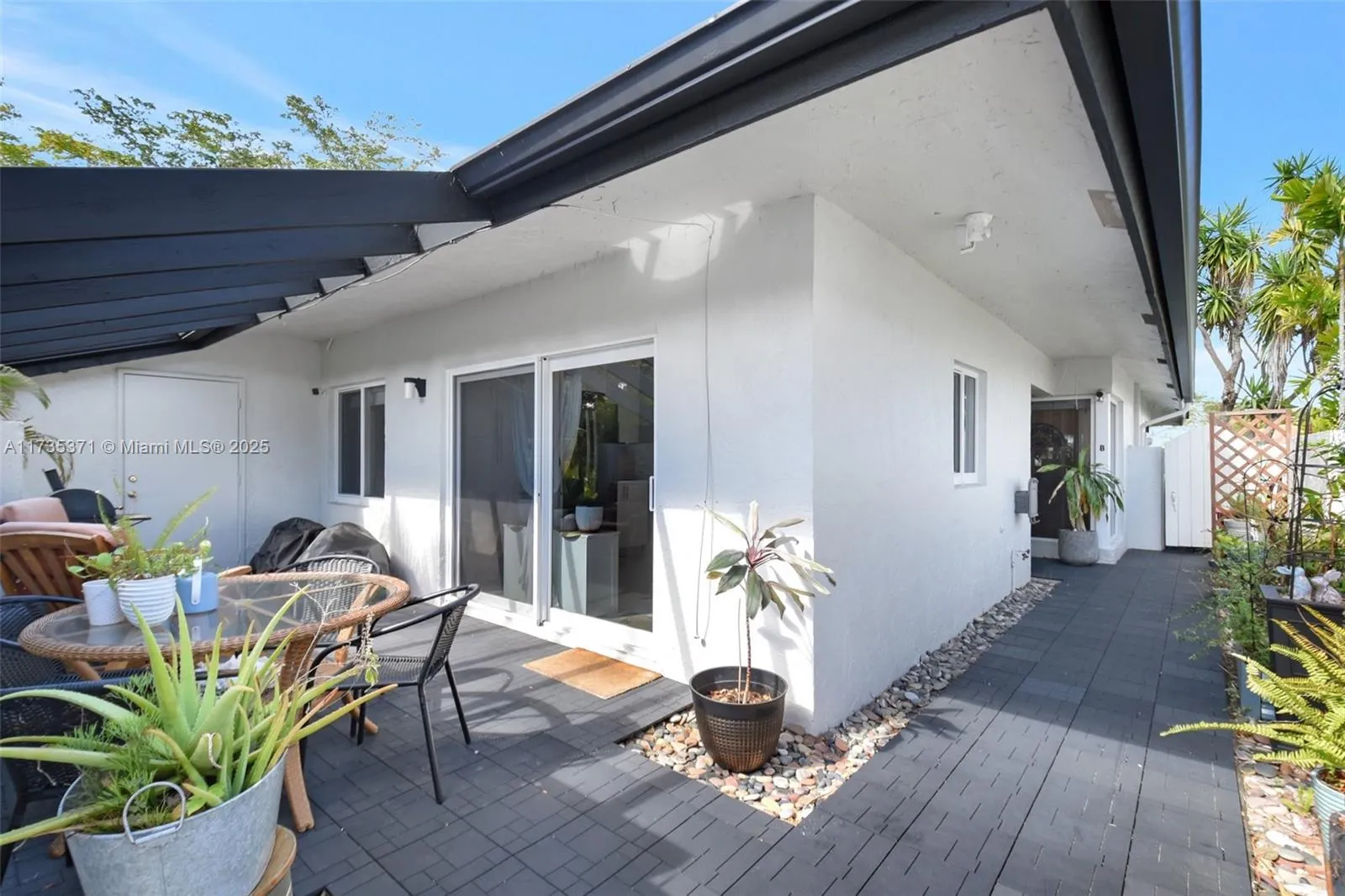 Delray Beach, Florida 33484, United States, 2 Bedrooms Bedrooms, ,2 BathroomsBathrooms,Residential,Active,5602