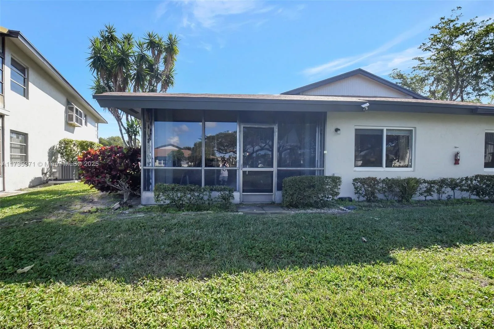 Delray Beach, Florida 33484, United States, 2 Bedrooms Bedrooms, ,2 BathroomsBathrooms,Residential,Active,5602