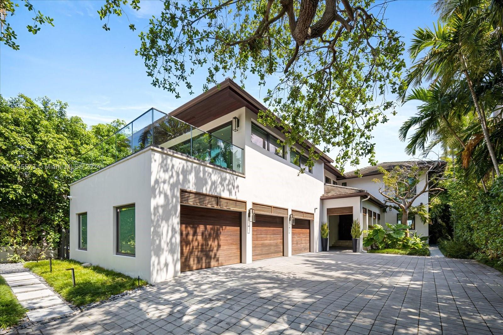 401 E Rivo Alto Dr