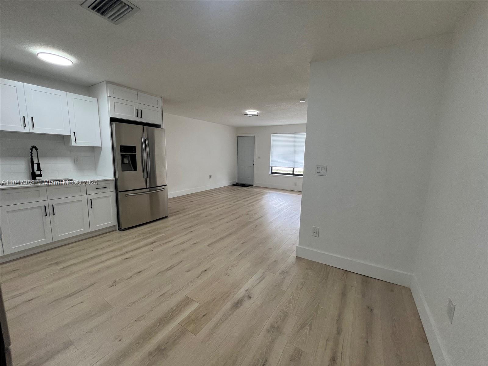 RADIO HEIGHTS - Residential