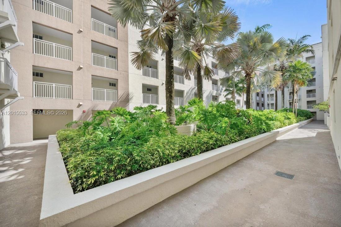 DOWNTOWN DADELAND CONDO N - Residential