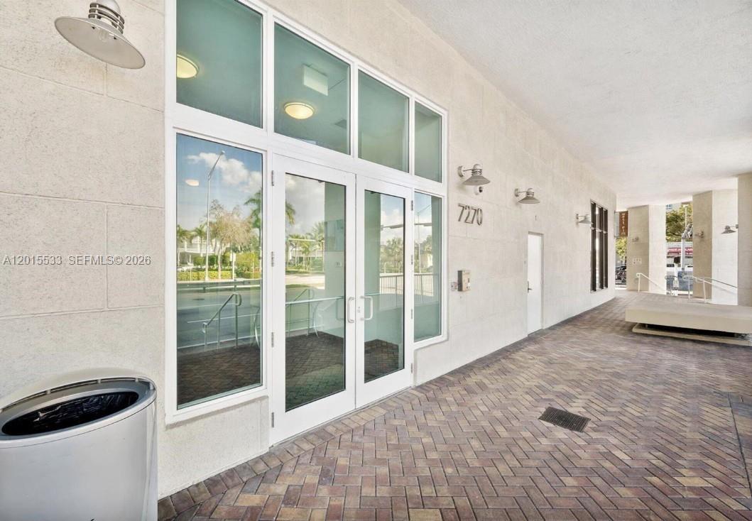 DOWNTOWN DADELAND CONDO N - Residential