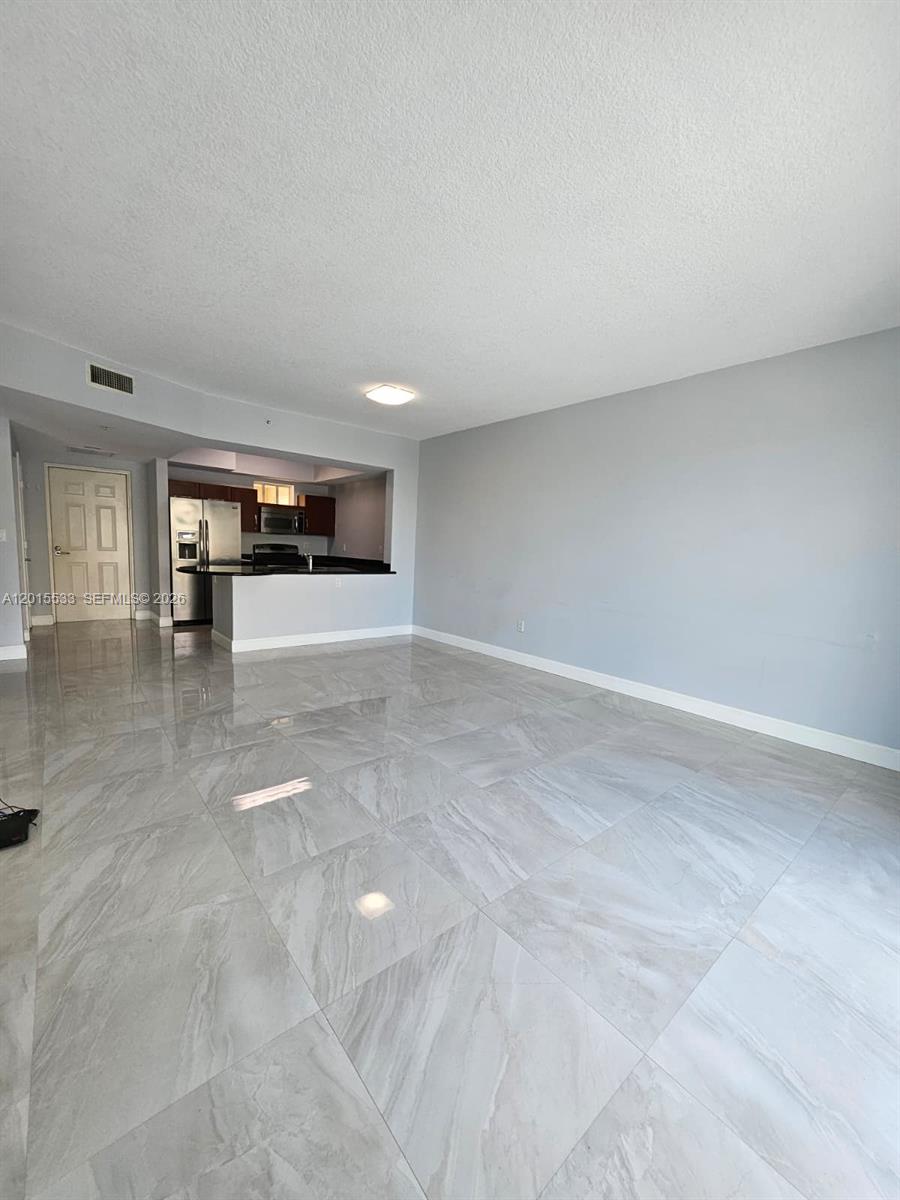 DOWNTOWN DADELAND CONDO N - Residential