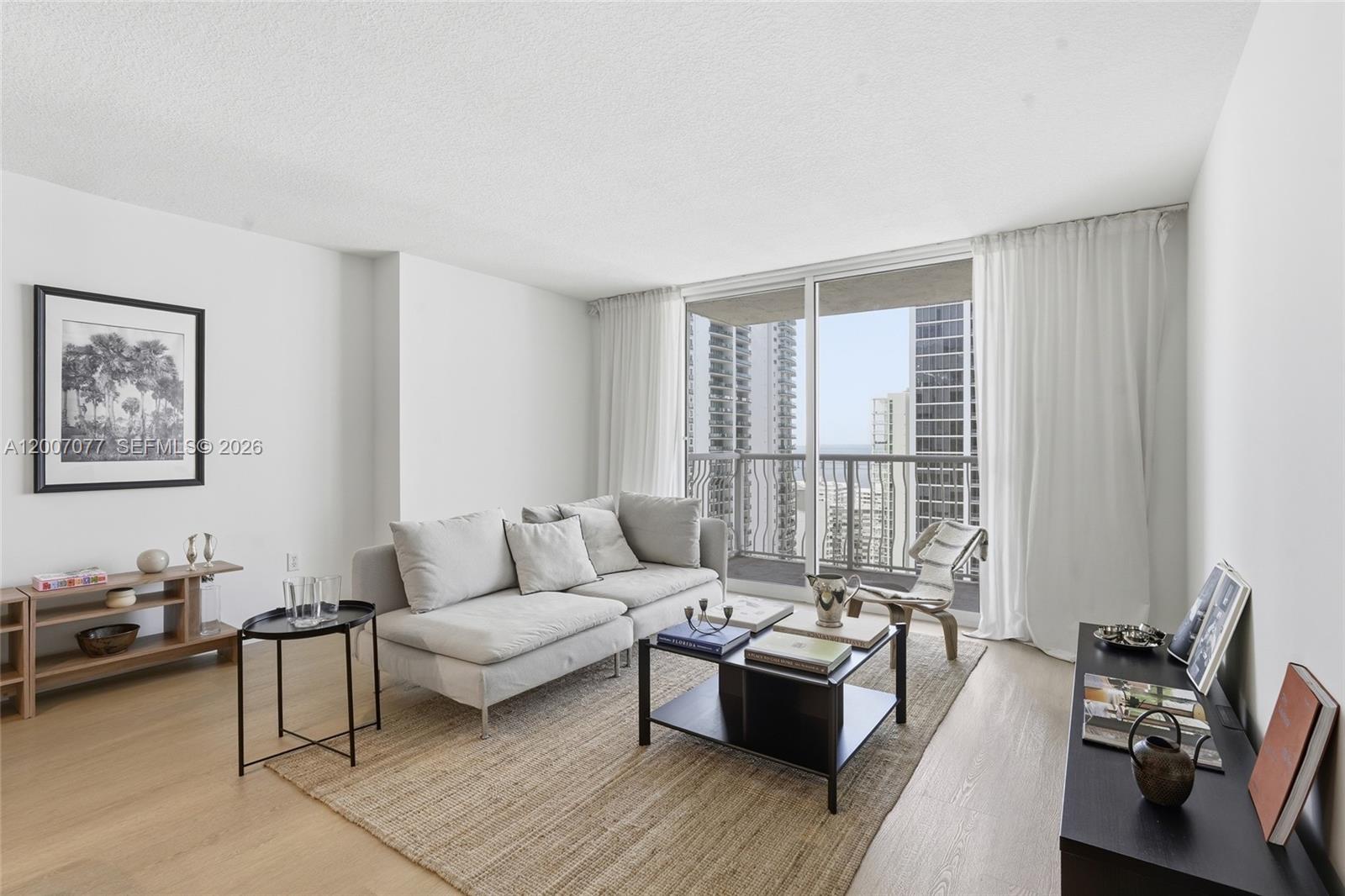 THE CLUB AT BRICKELL BAY - Residential