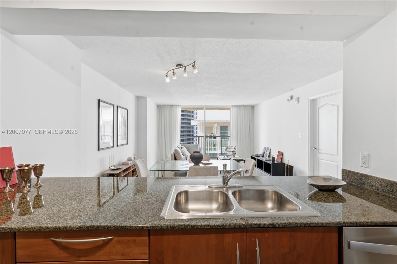 THE CLUB AT BRICKELL BAY - Residential