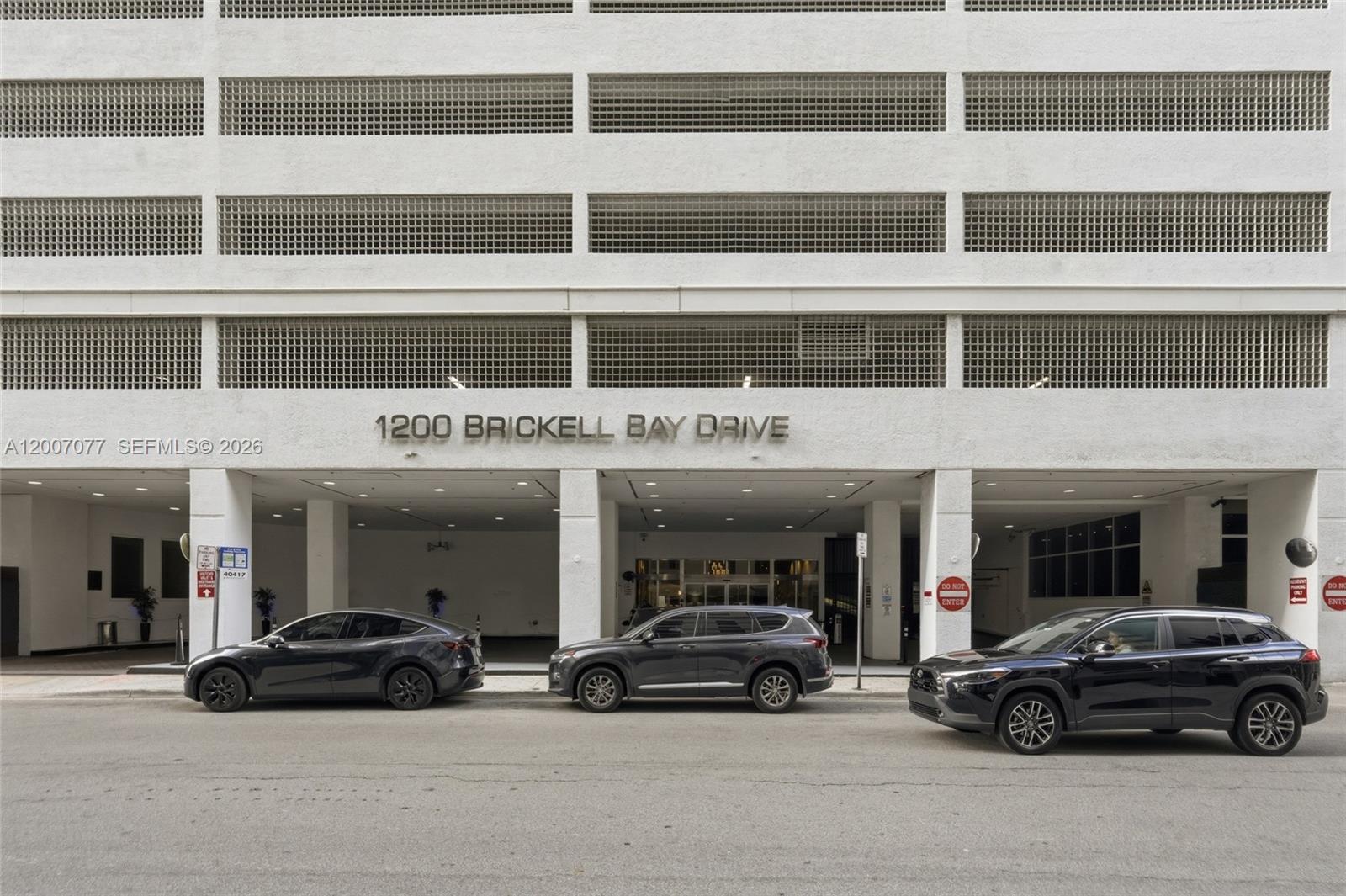 THE CLUB AT BRICKELL BAY - Residential