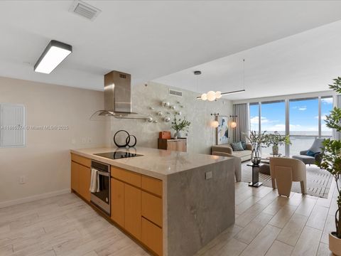 465 Brickell Ave 4905 Miami FL 33131