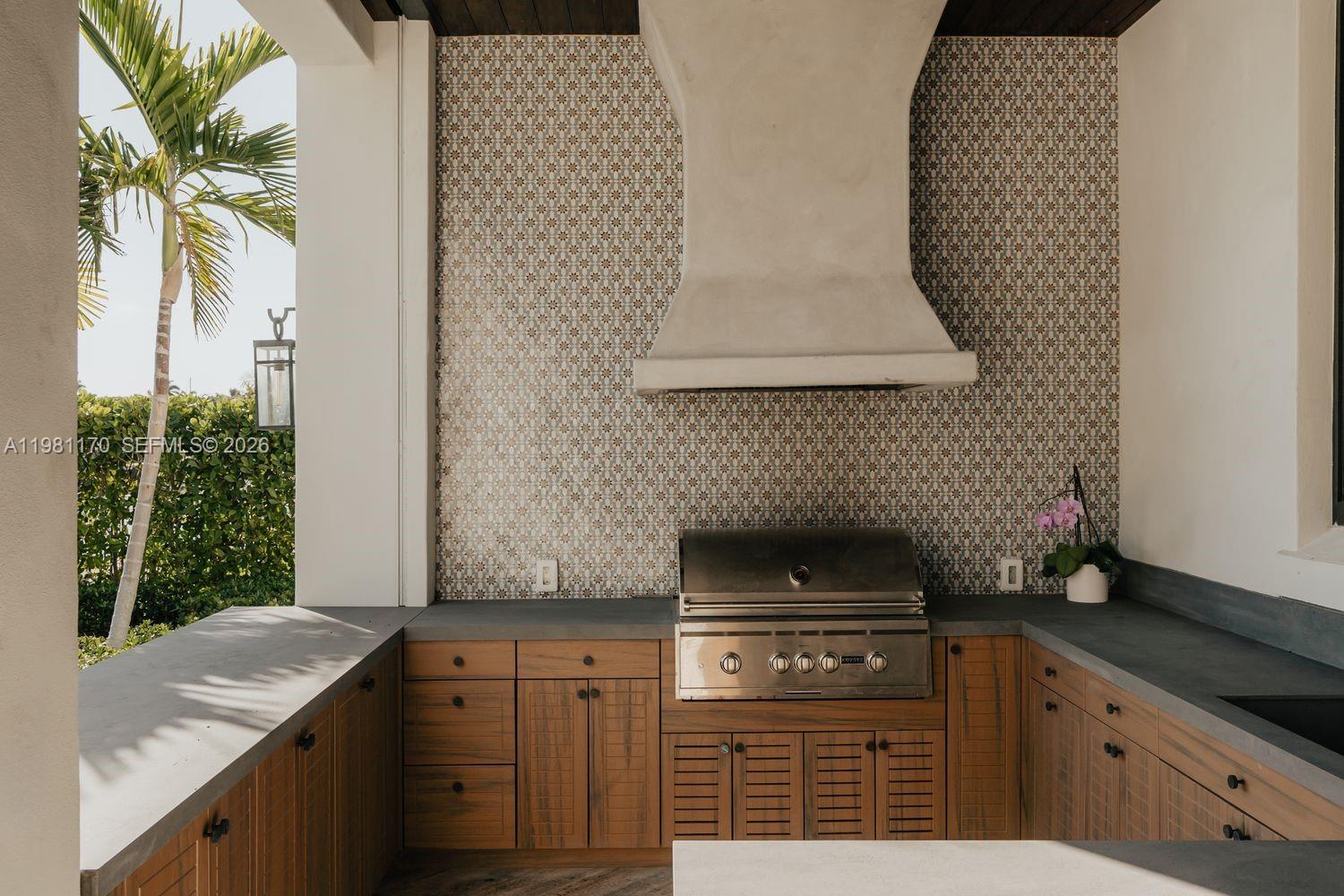 LIGHTHOUSE POINT 6TH SEC - Residential