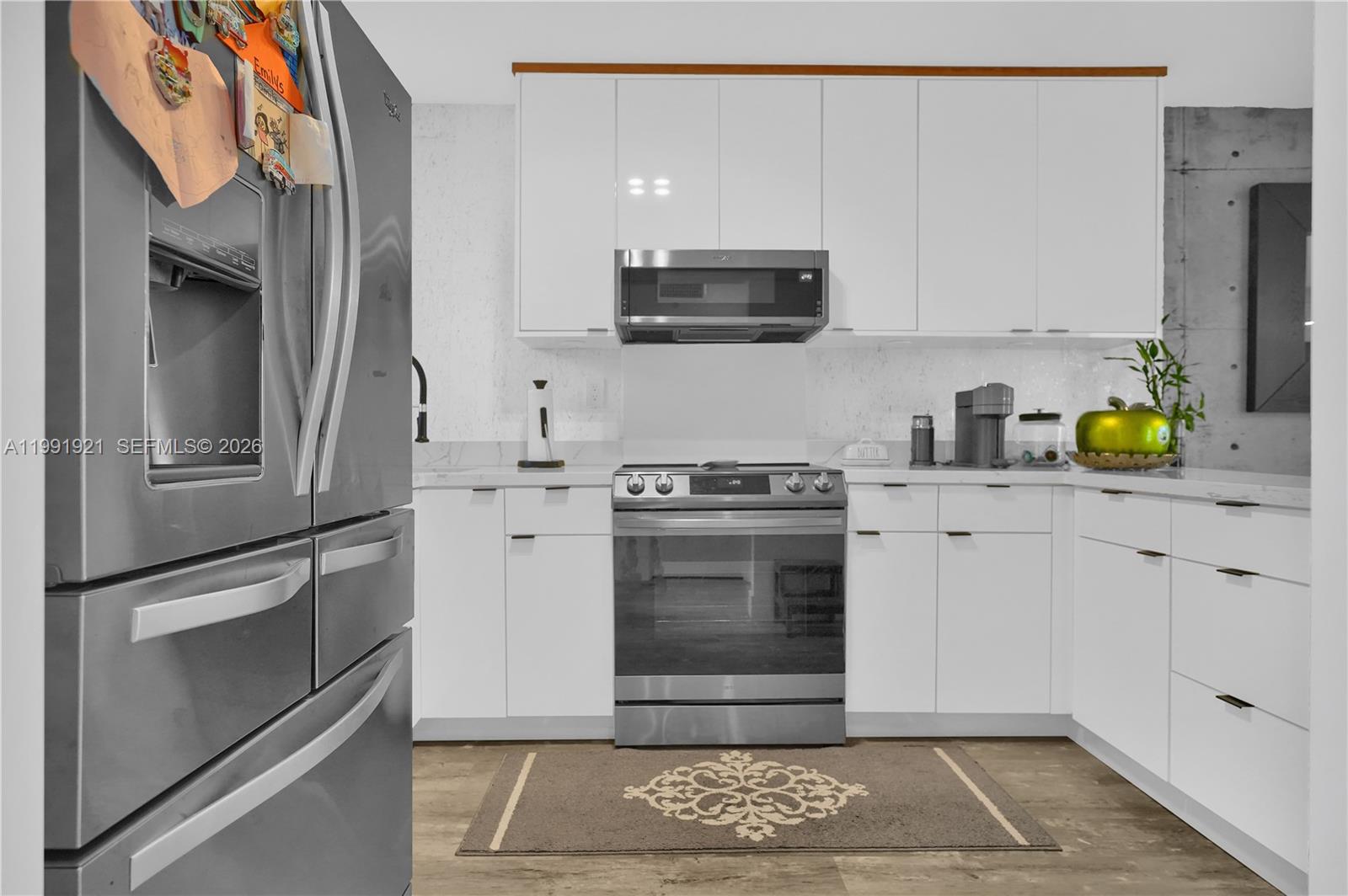 HOLLYBROOK GOLF AND - Residential