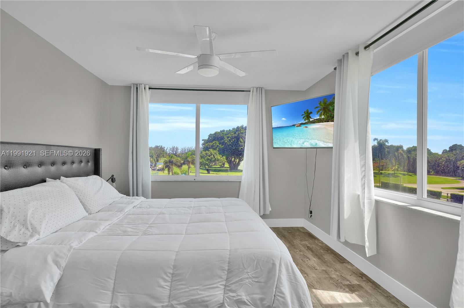 HOLLYBROOK GOLF AND - Residential