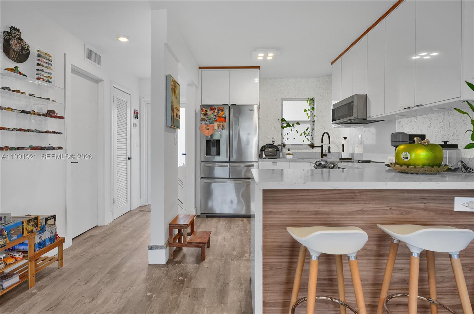 View photos, virtual tours, details... 8900 Washington Blvd 320