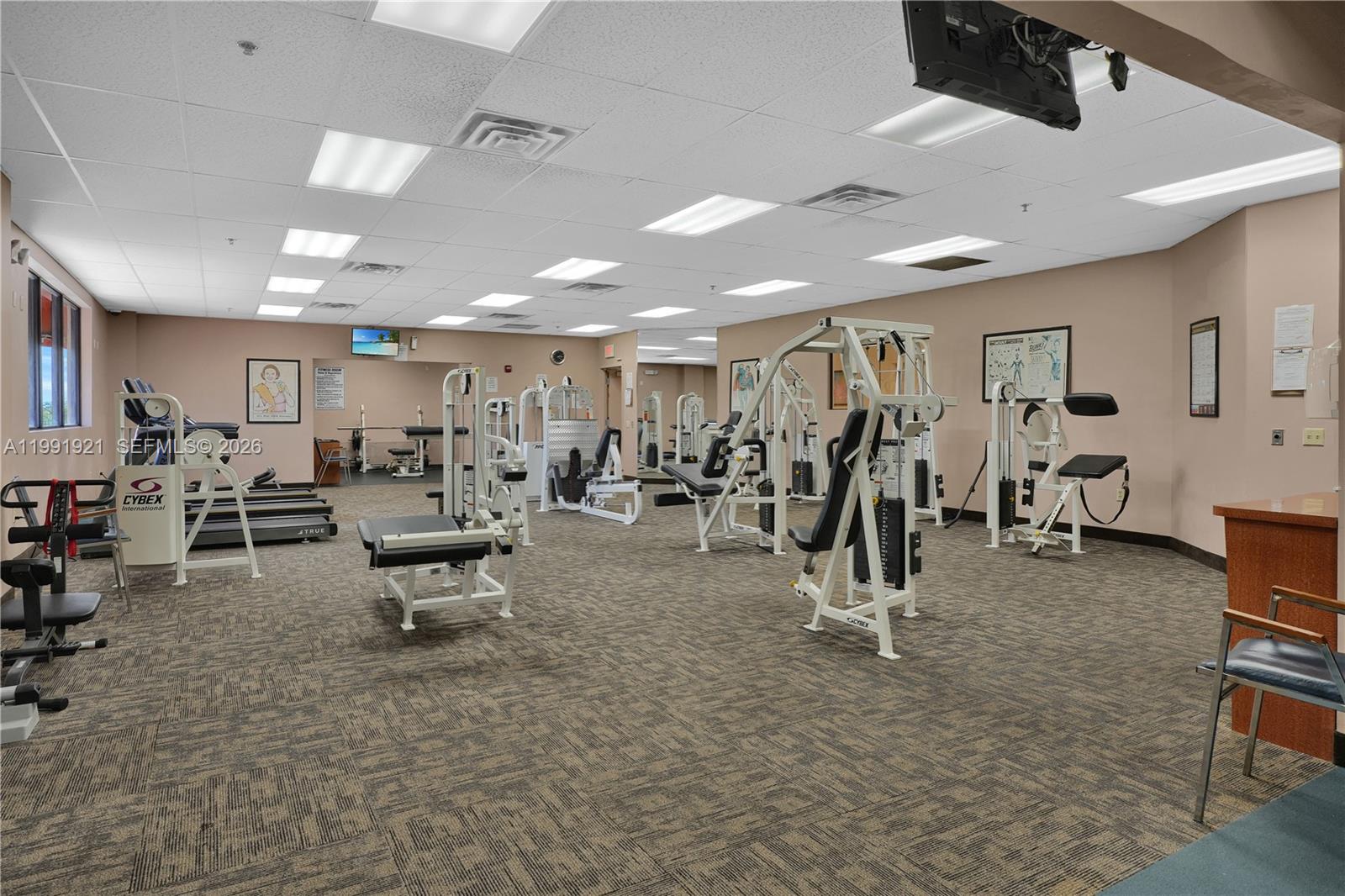 HOLLYBROOK GOLF AND - Residential