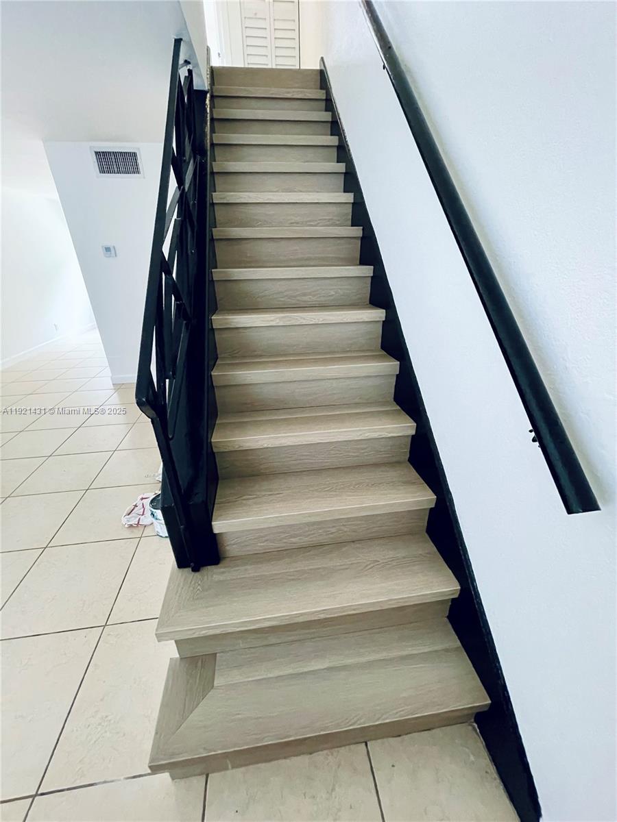 TOWNHOUSES OF PLANTATION - Residential