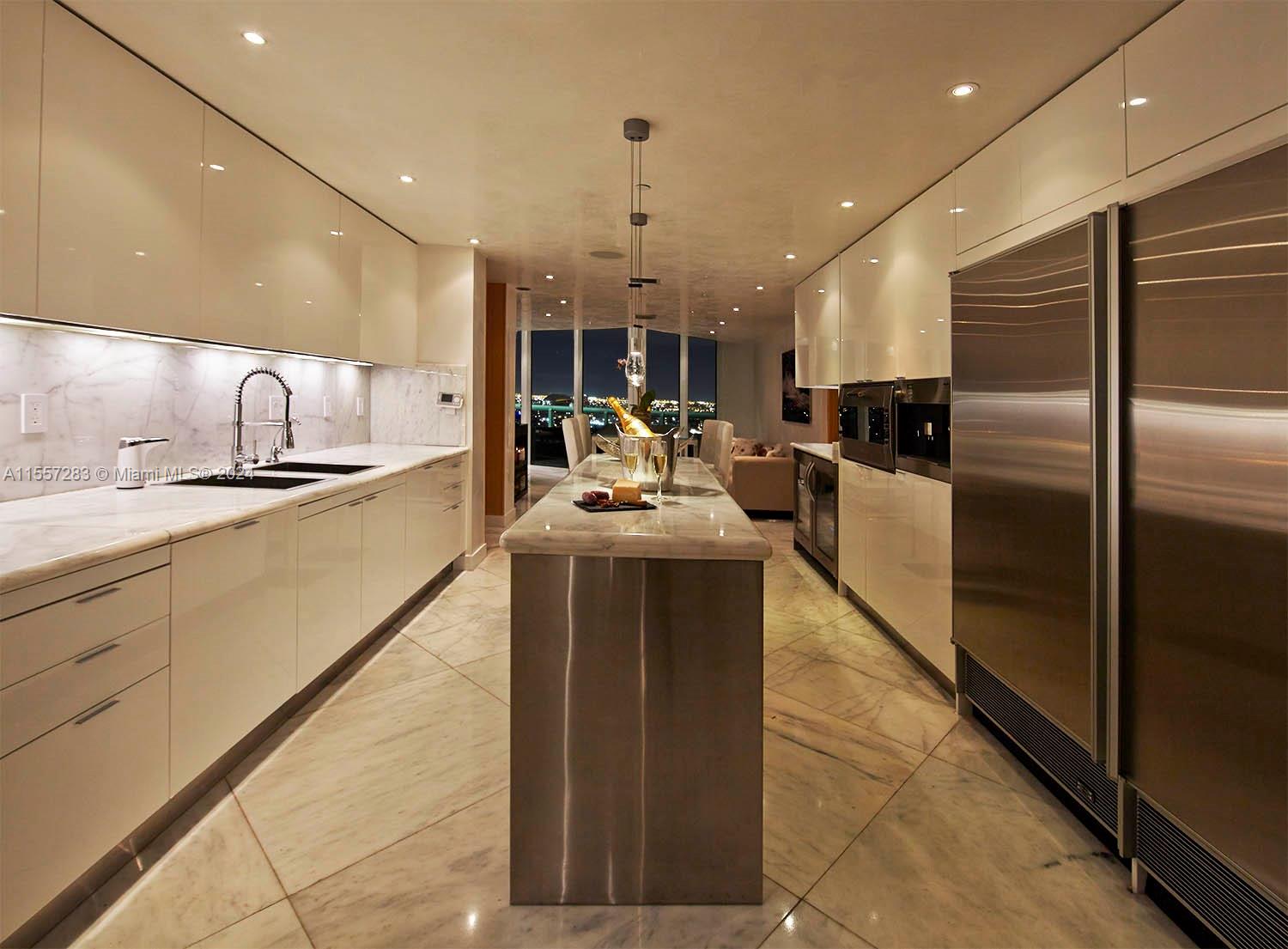 SANTA MARIA CONDO - Residential