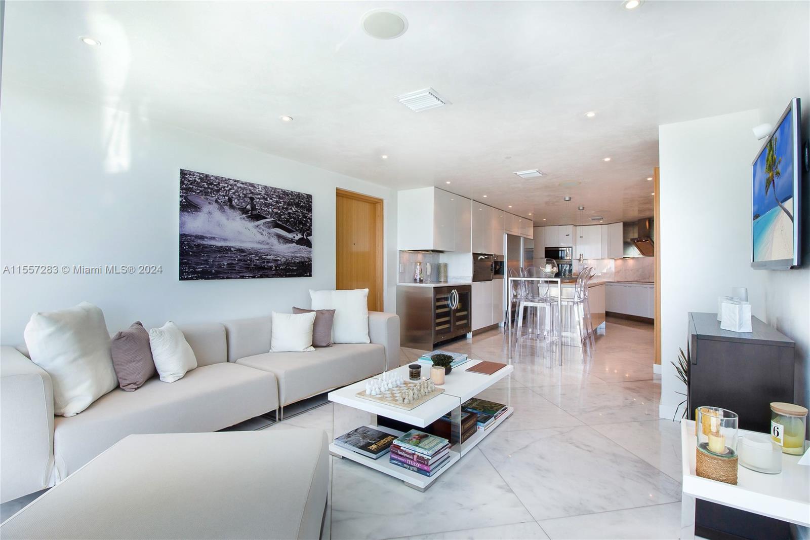 SANTA MARIA CONDO - Residential