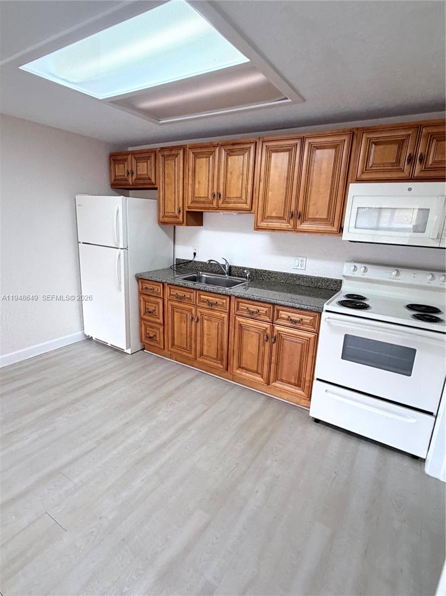 SOUTHGATE VILLAS CONDO - Residential