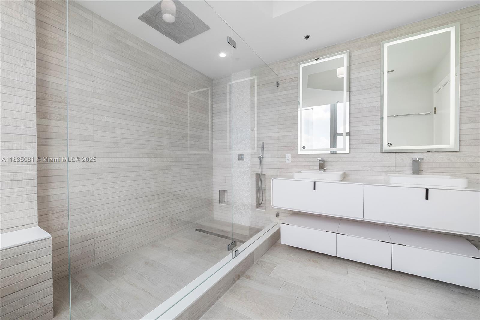 TAO SAWGRASS CONDOMINIUM - Residential