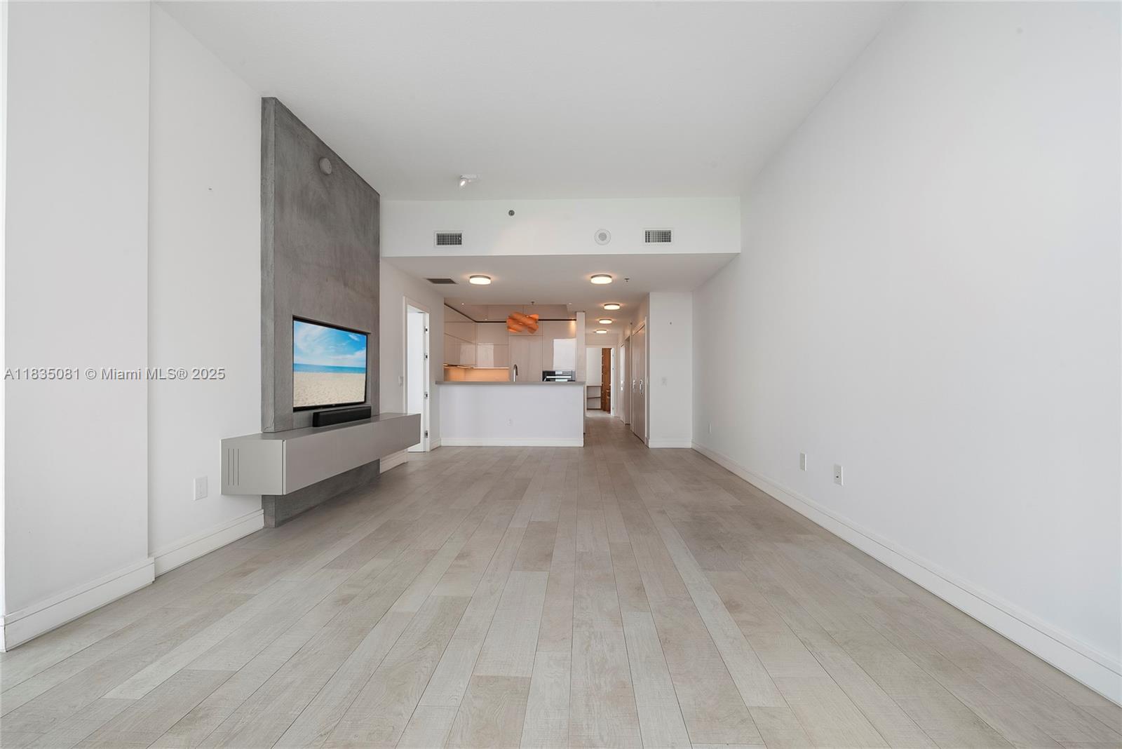 2681 N Flamingo Rd 2708S, Sunrise, FL, 33323/$600,000 4 2681 N Flamingo Rd 2708S
