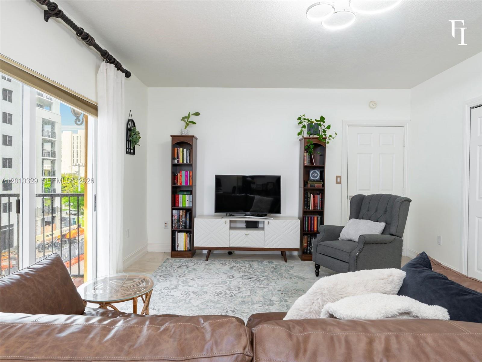 VILLA ISABELLA CONDO - Residential