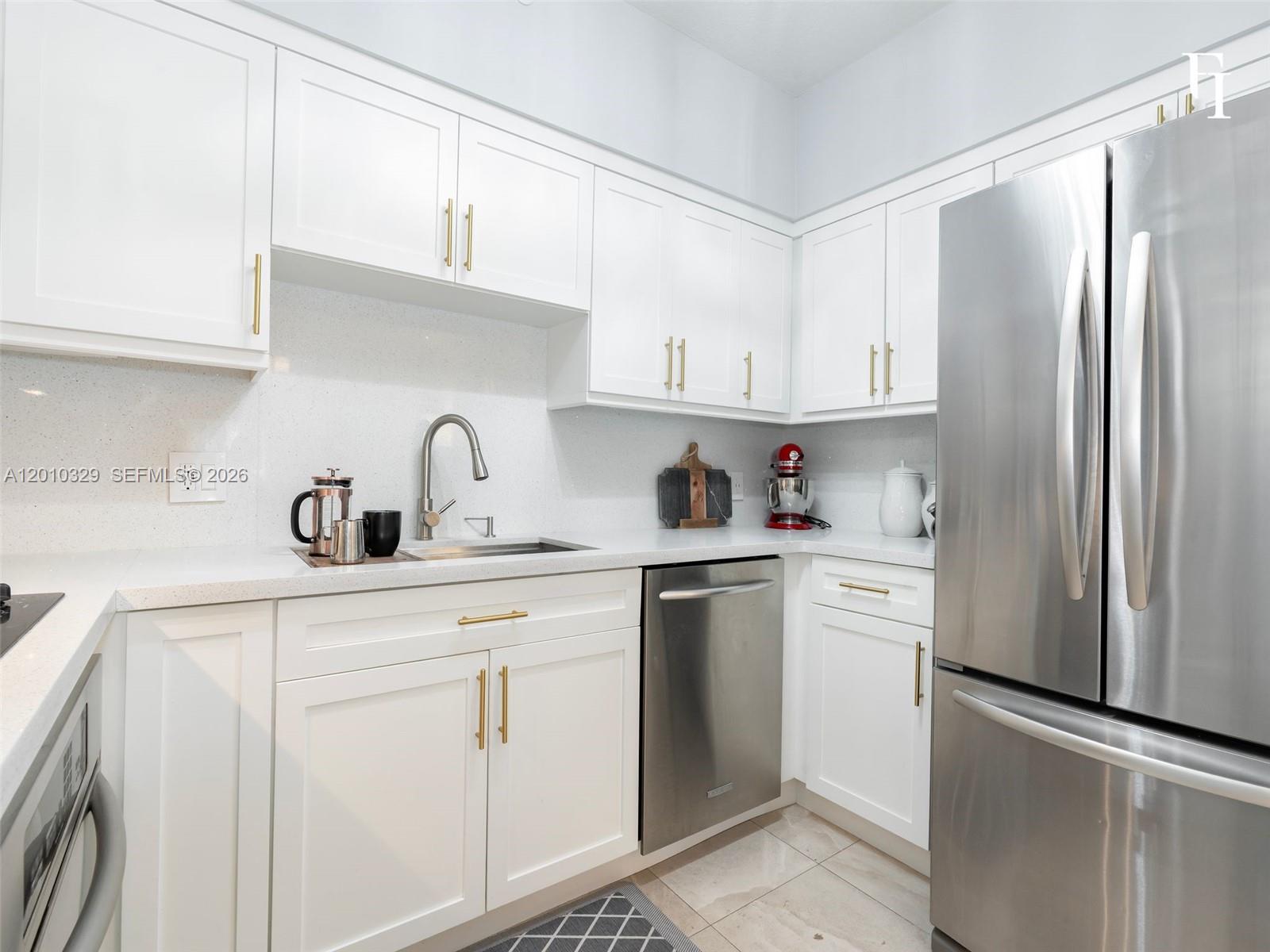 VILLA ISABELLA CONDO - Residential