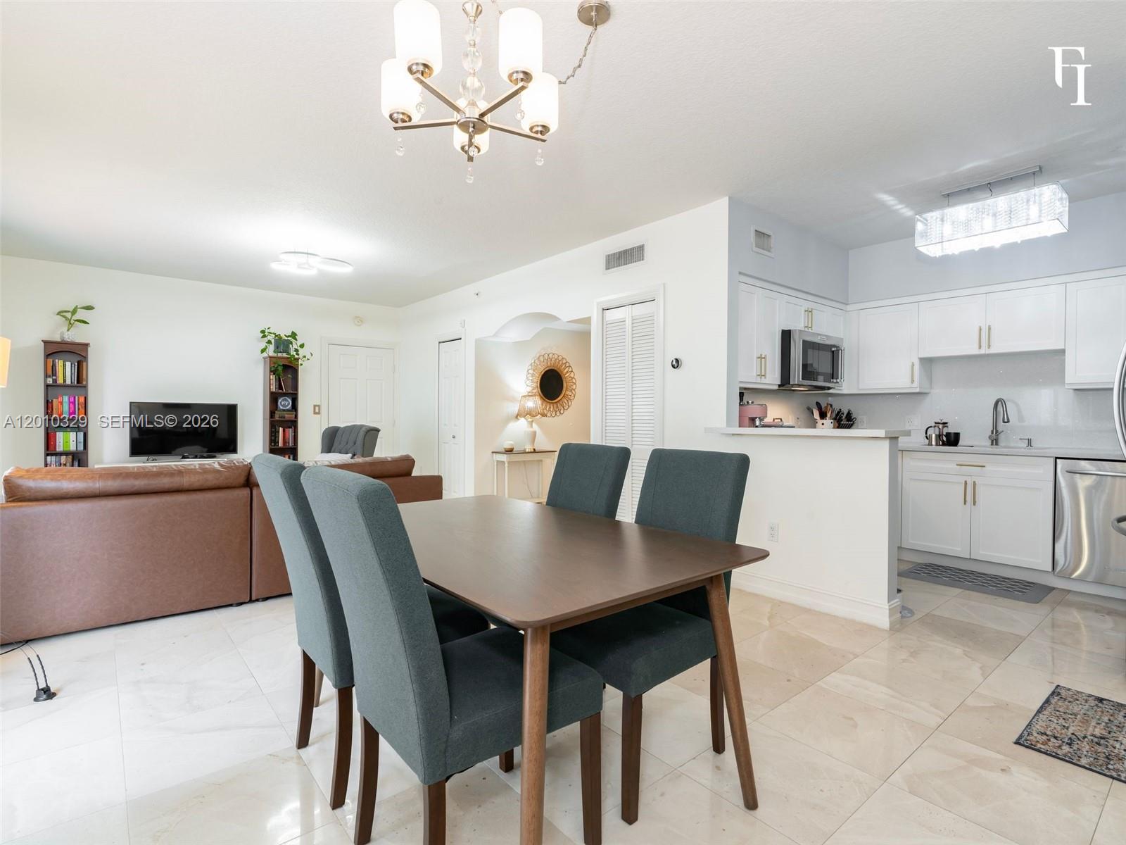 VILLA ISABELLA CONDO - Residential