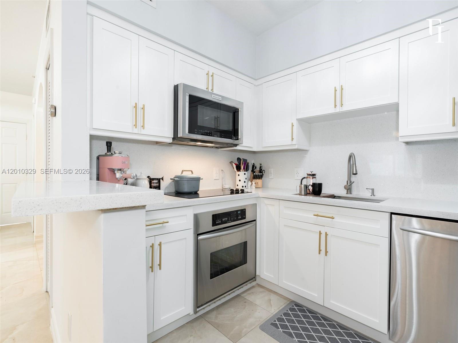 VILLA ISABELLA CONDO - Residential