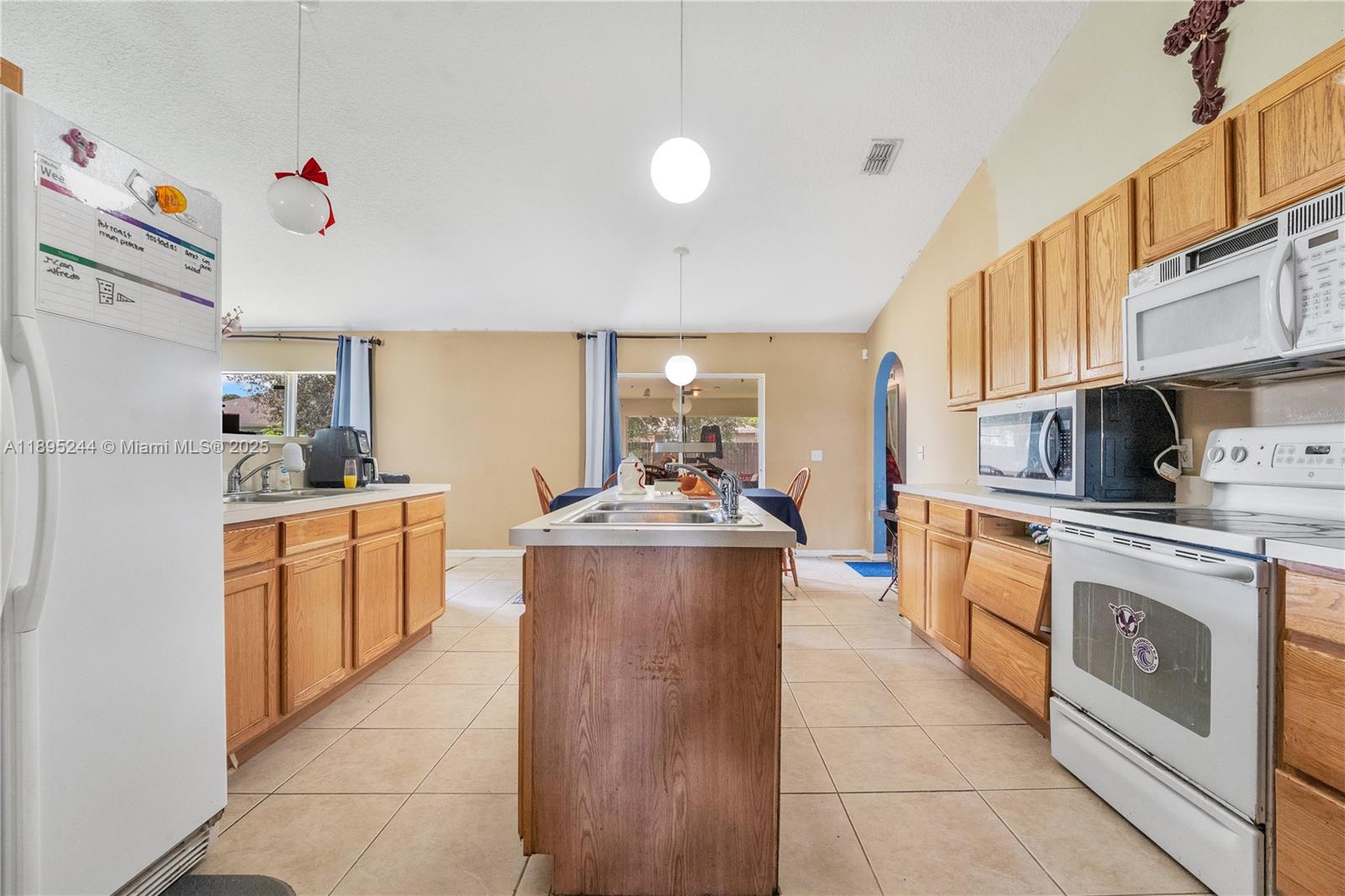 PORT ST LUCIE SECTION 33 - Residential