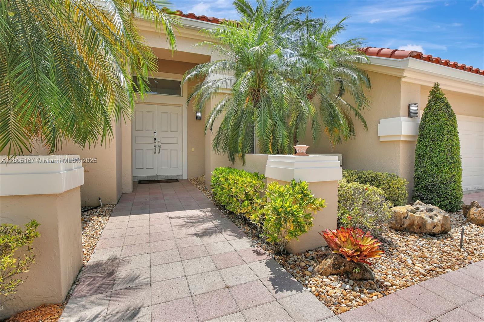 2651 Oakmont