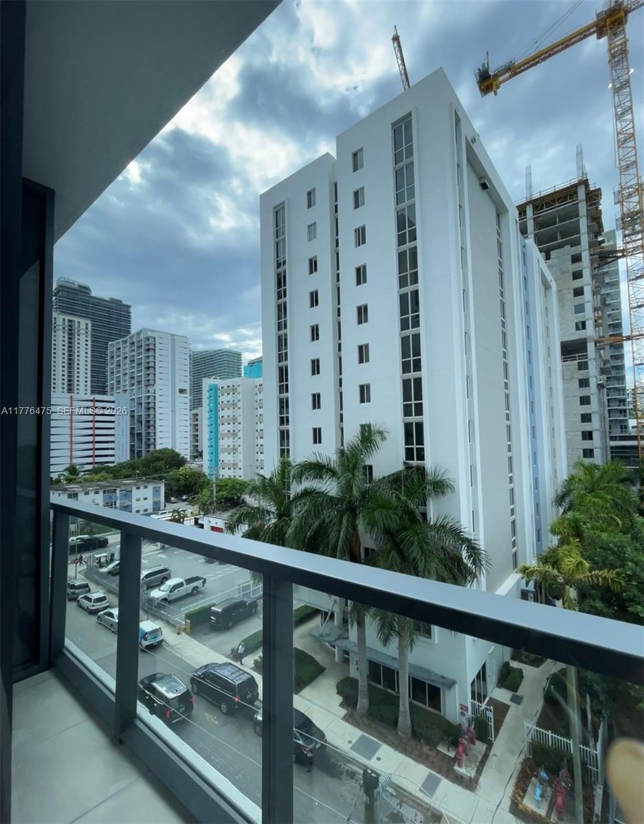 SMART BRICKELL I - Residential