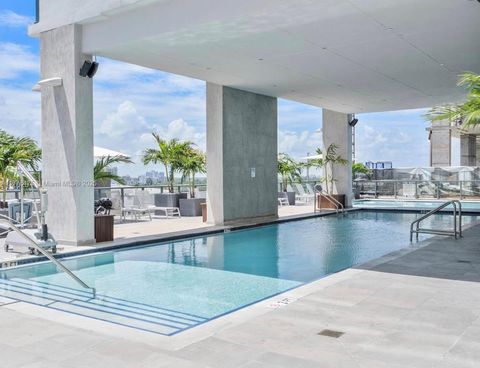 239 SW 9th St 405 Miami FL 33130