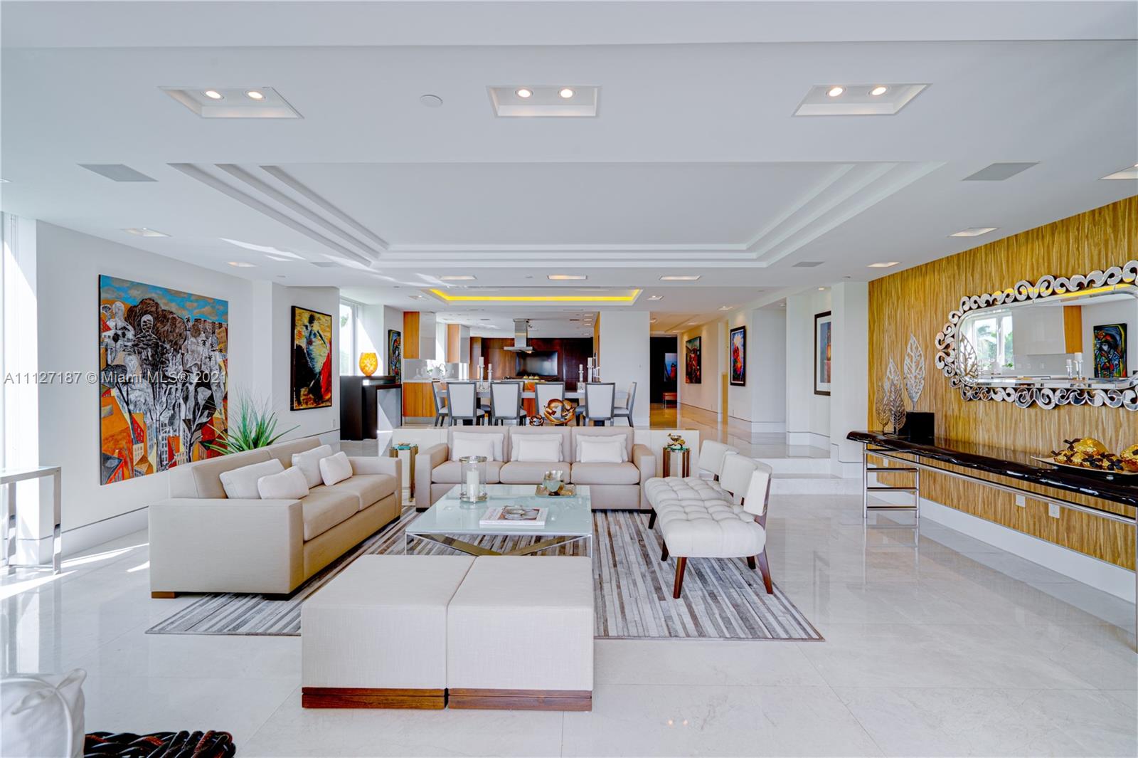 RESIDENCES AT VIZCAYA CON - Residential