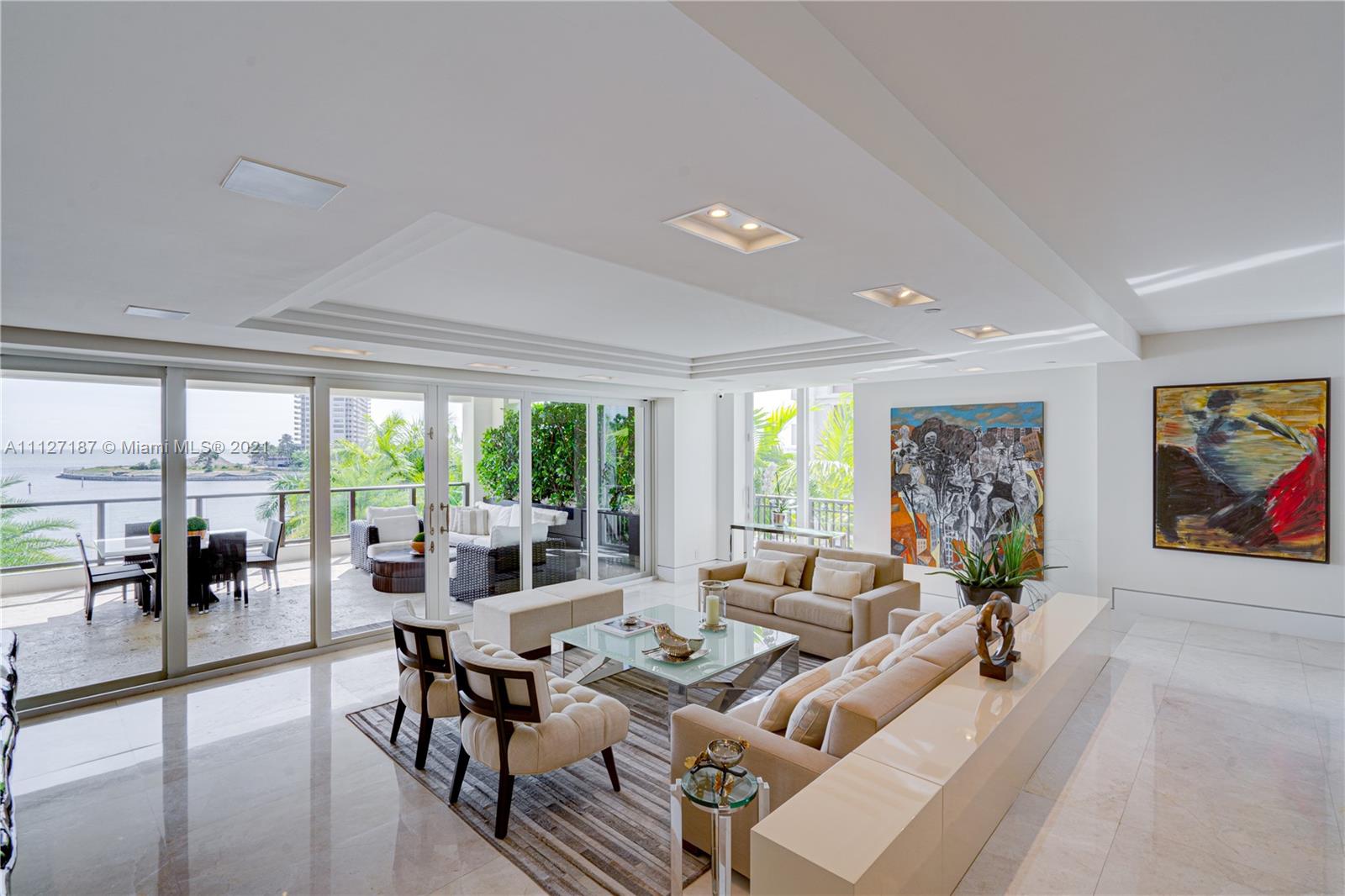 RESIDENCES AT VIZCAYA CON - Residential