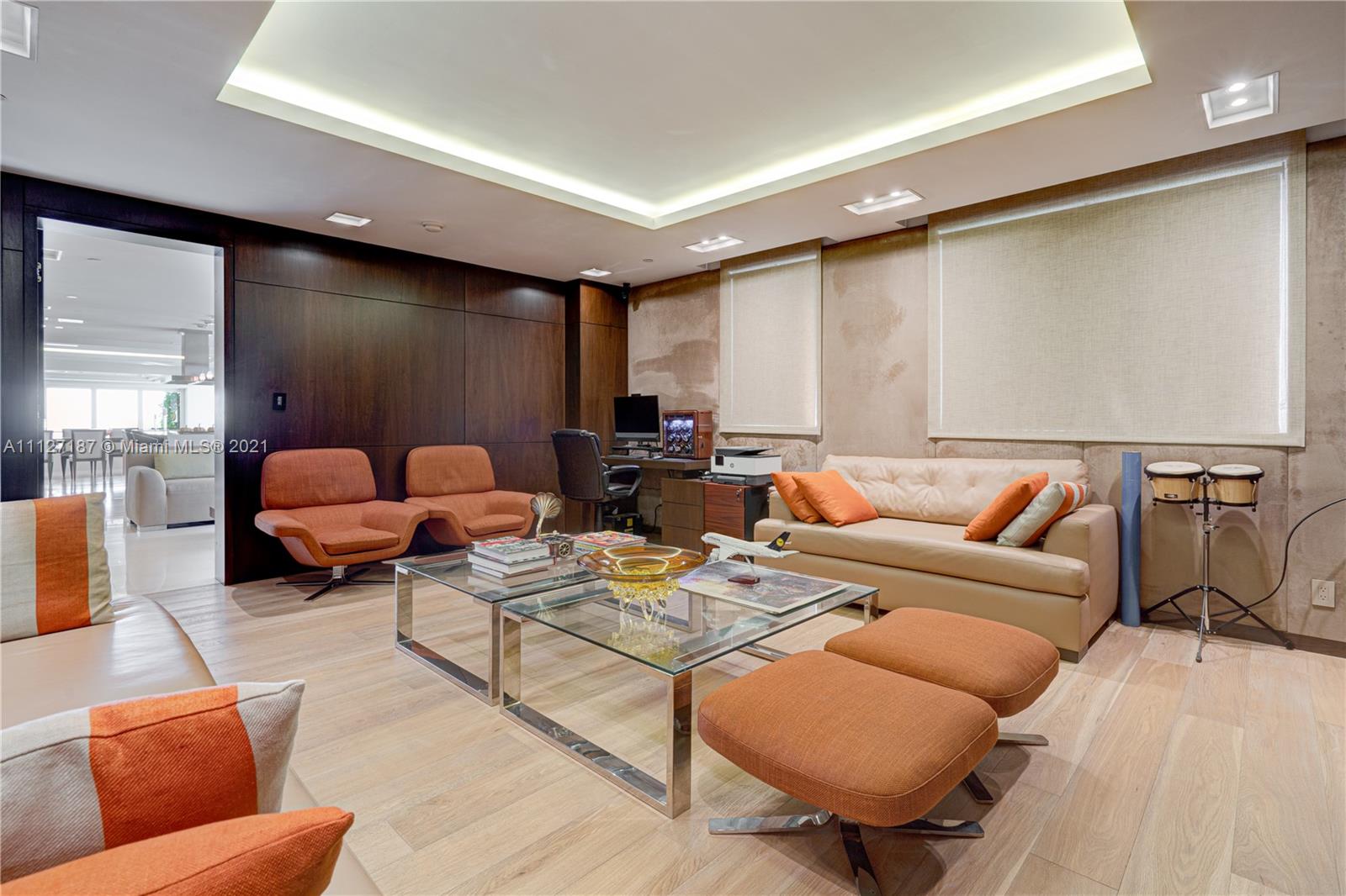 RESIDENCES AT VIZCAYA CON - Residential