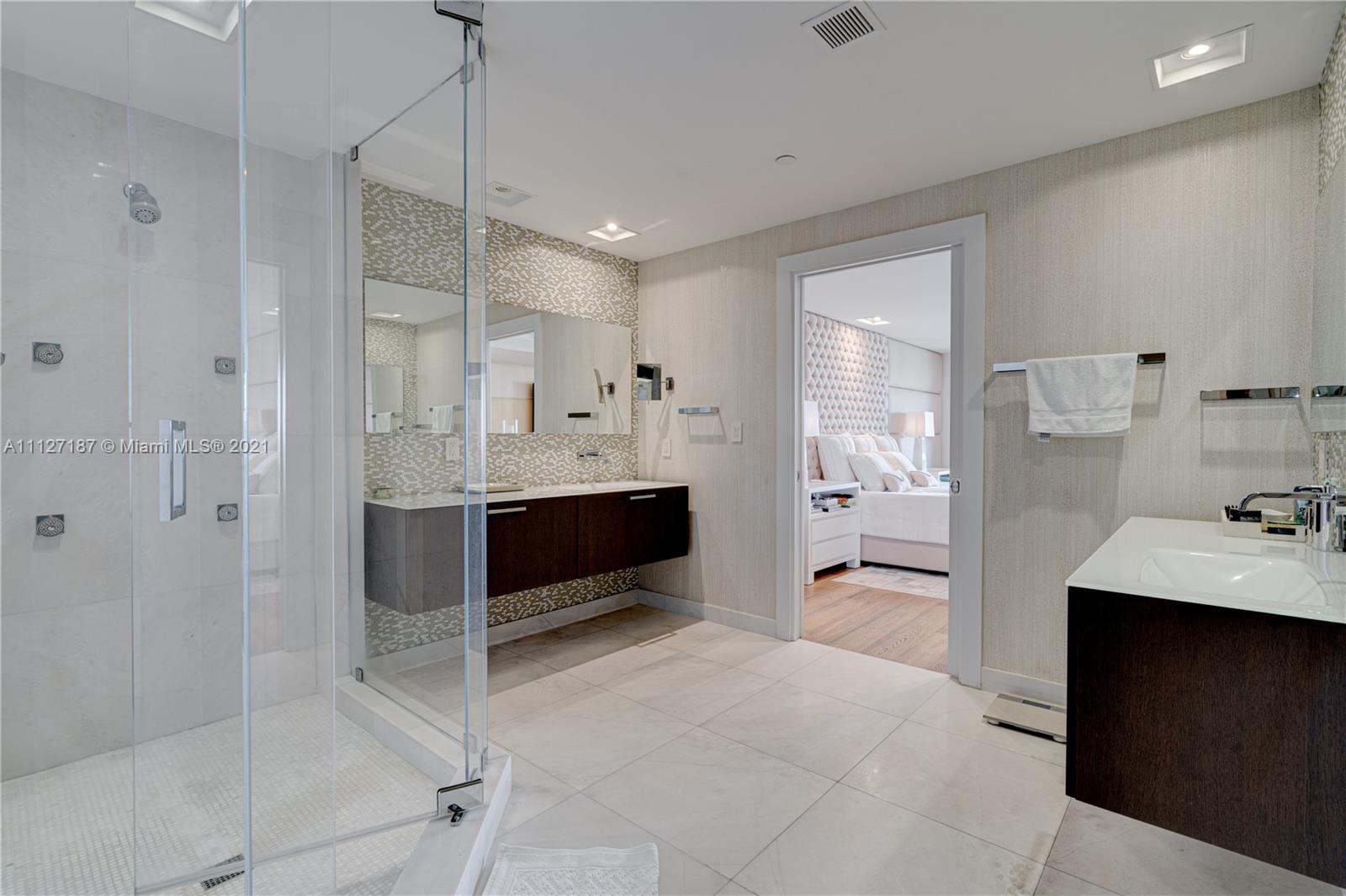 RESIDENCES AT VIZCAYA CON - Residential