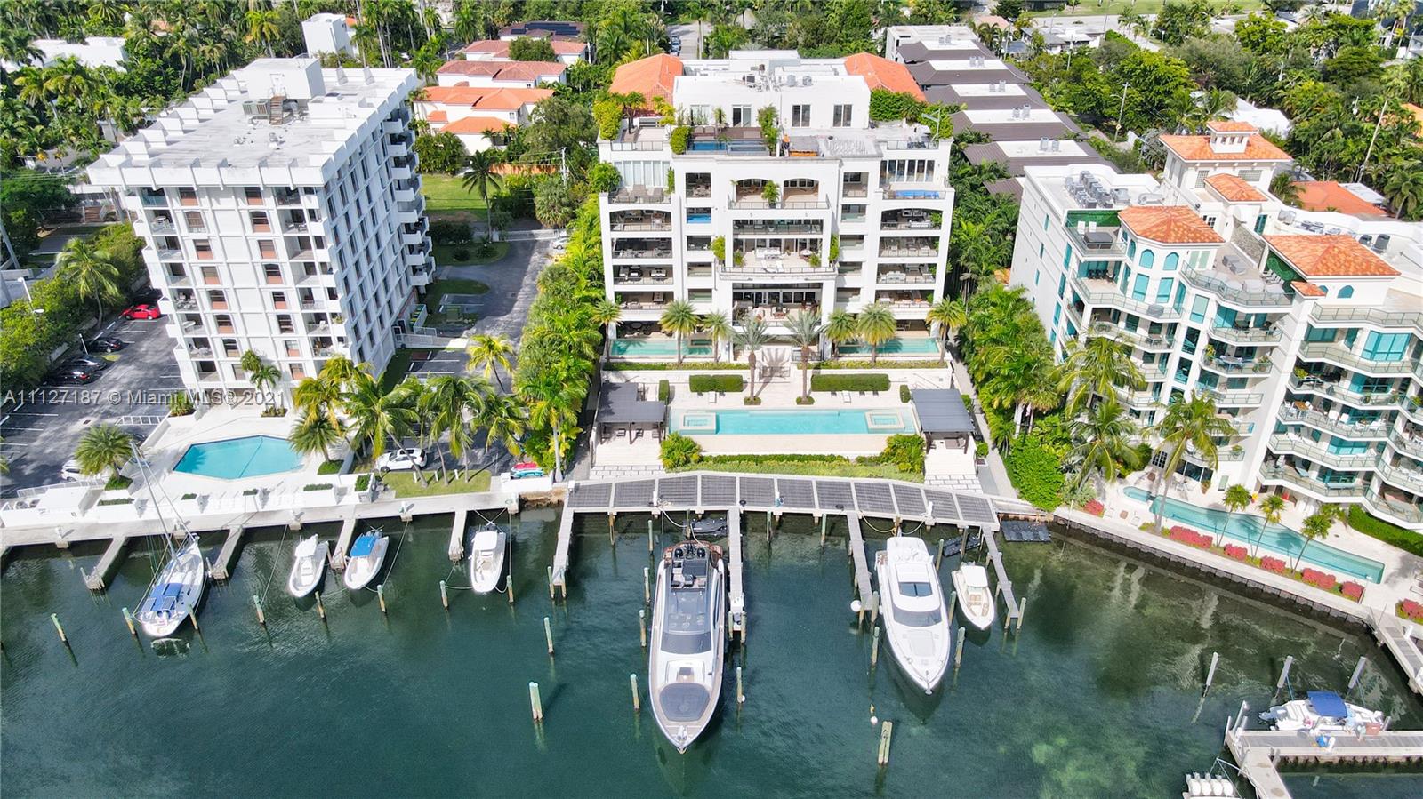 RESIDENCES AT VIZCAYA CON - Residential