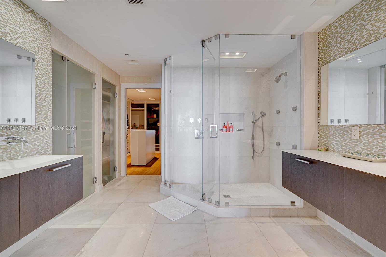 RESIDENCES AT VIZCAYA CON - Residential