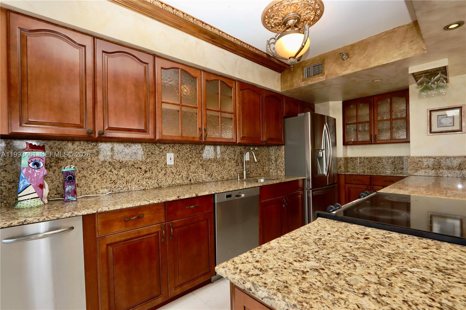 MYSTIC POINTE TOWER 500 C - Residential