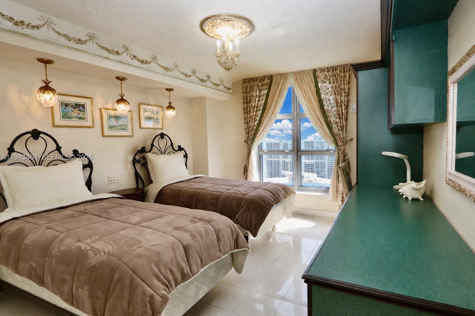 MYSTIC POINTE TOWER 500 C - Residential