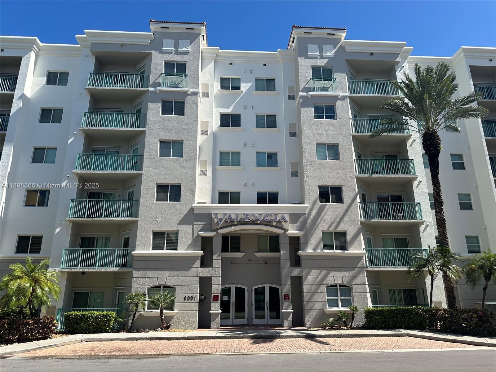 VALENCIA CONDO - Residential