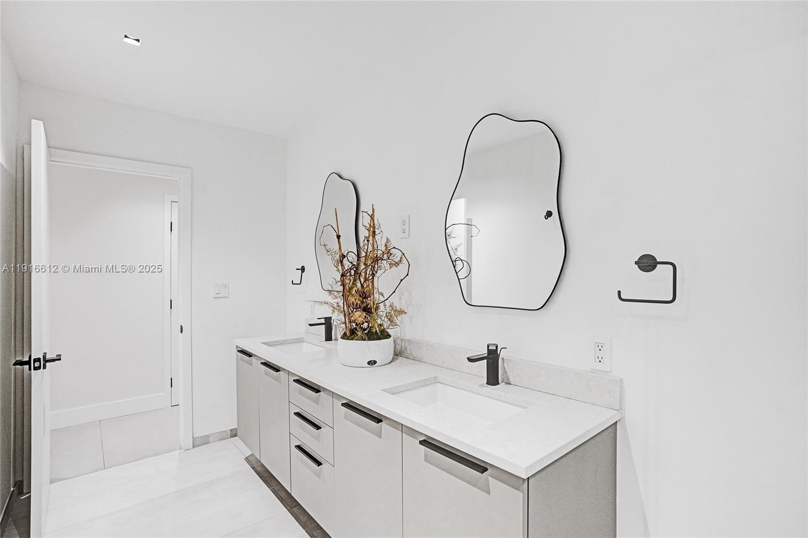 BISC GARDENS SEC H PART 1 - Residential